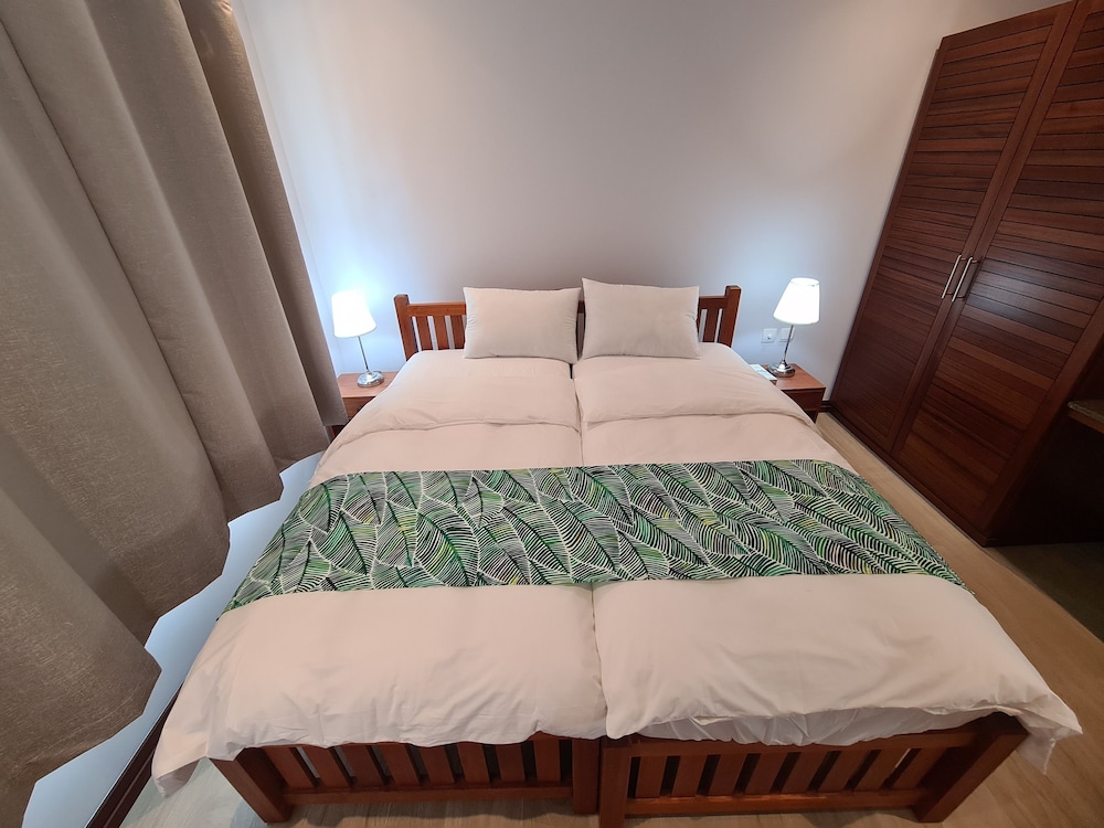 crystal shores self catering apartments