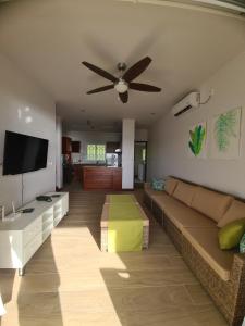 crystal shores self catering apartments
