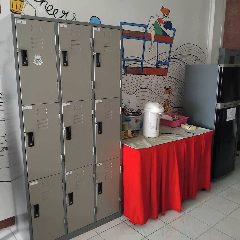 sleep with me hostel