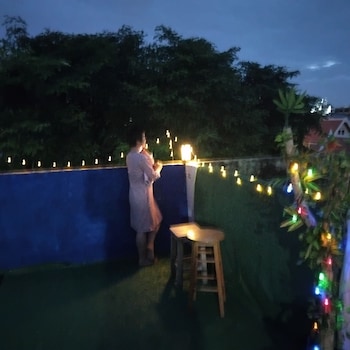 sleep with me hostel