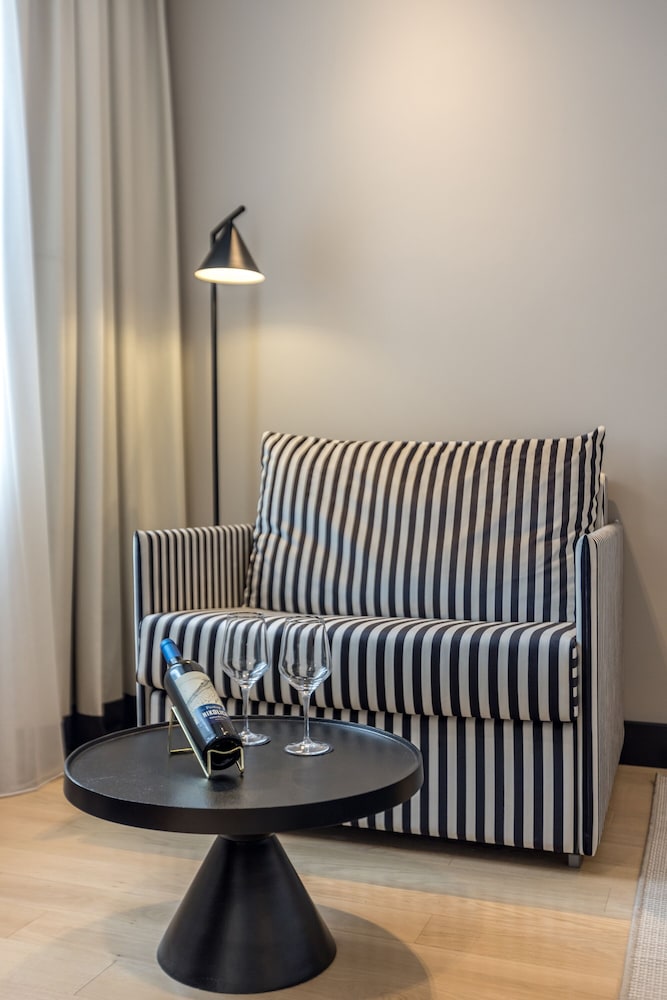 cora hotel