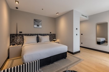 cora hotel