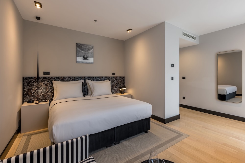 cora hotel