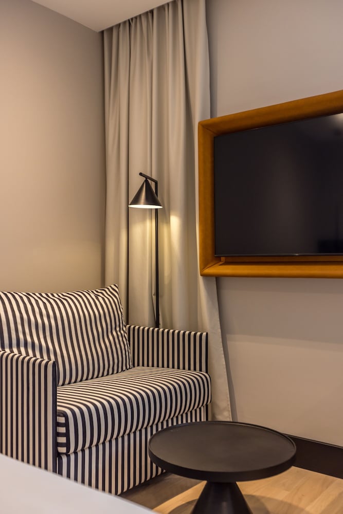 cora hotel