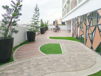 modern designed studio at de prima apartment