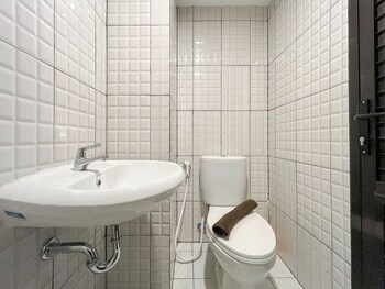 modern designed studio at de prima apartment