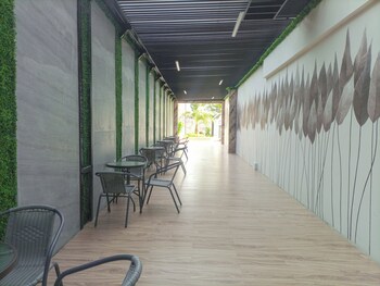 modern designed studio at de prima apartment