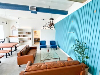 ith santa barbara beach hostel