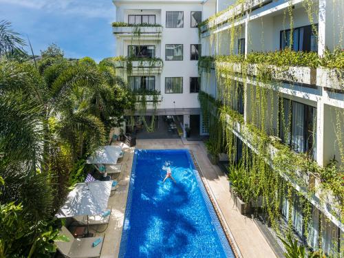 grand yard la residence