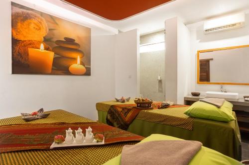 grand yard la residence