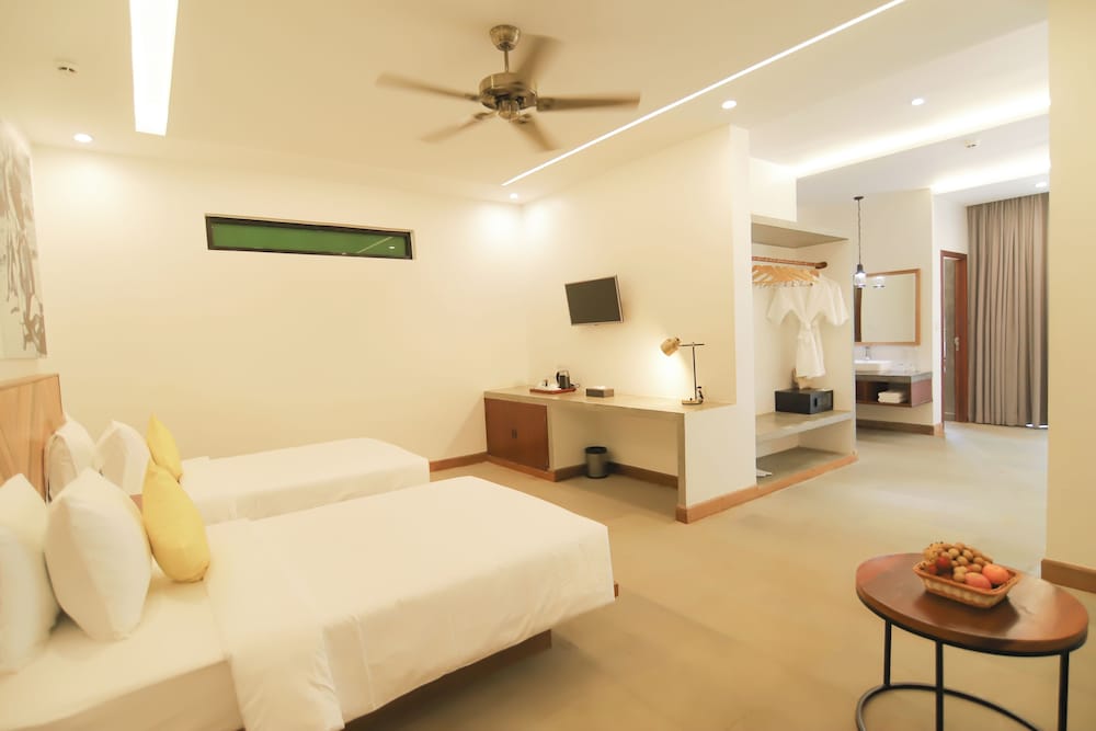 grand yard la residence