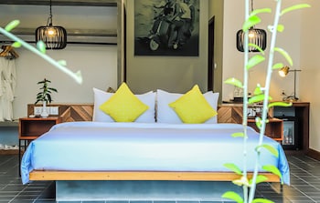 grand yard la residence