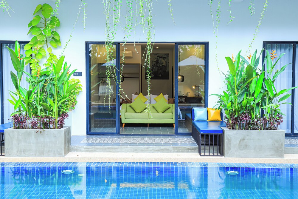 grand yard la residence