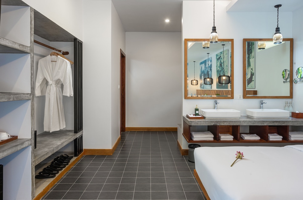 grand yard la residence