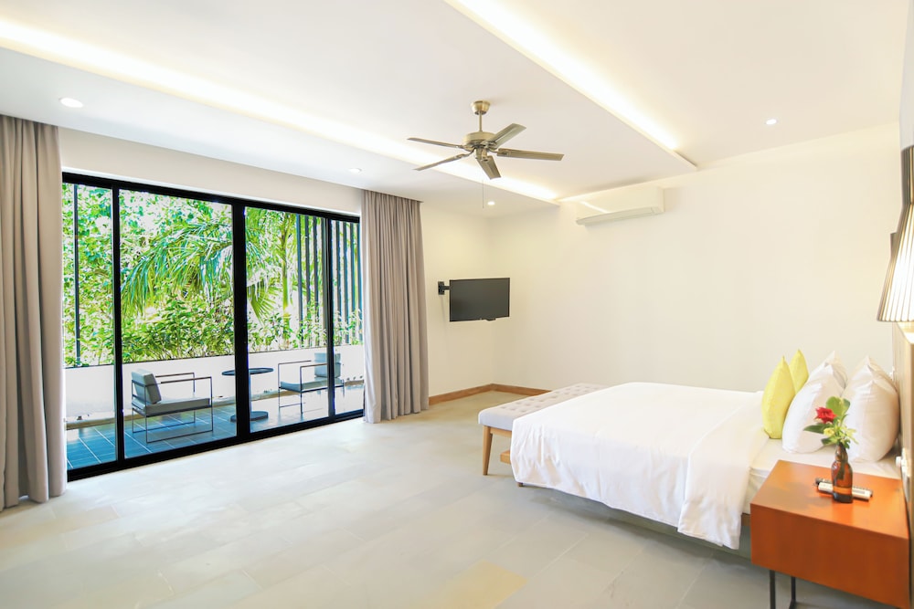 grand yard la residence