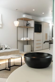 anapollo boutique hotel adults only