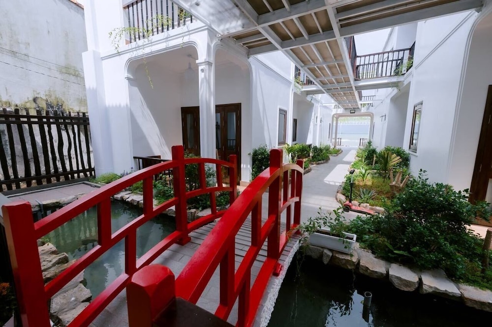 the poplar resort
