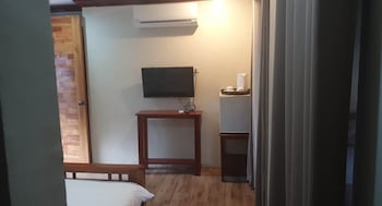 birdwatchers beachfront hotel panglao