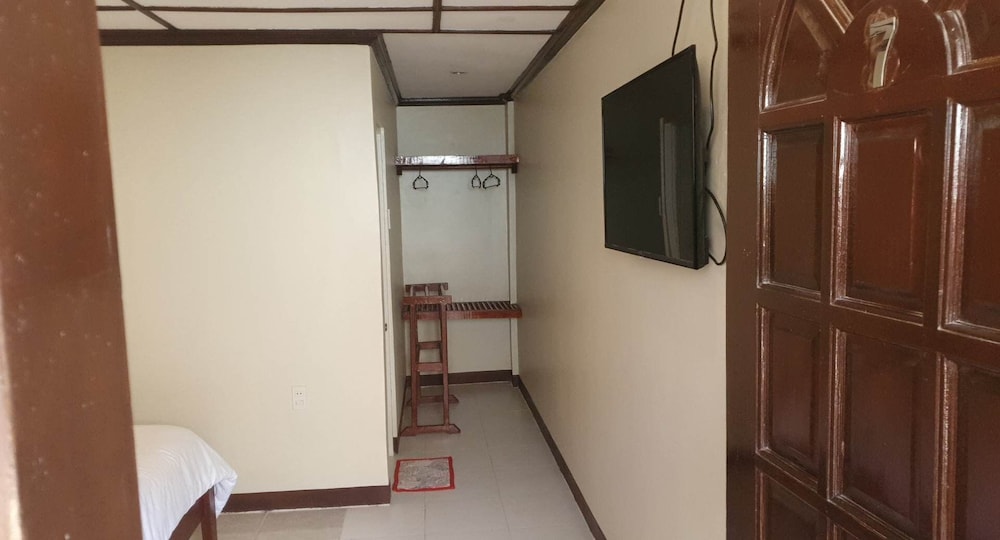 birdwatchers beachfront hotel panglao