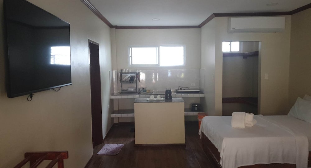 birdwatchers beachfront hotel panglao