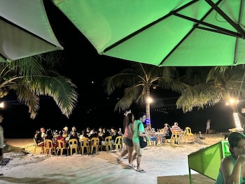birdwatchers beachfront hotel panglao