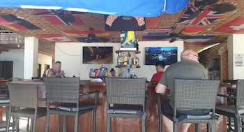 birdwatchers beachfront hotel panglao