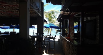 birdwatchers beachfront hotel panglao