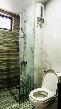 emporis soho residence by airhost