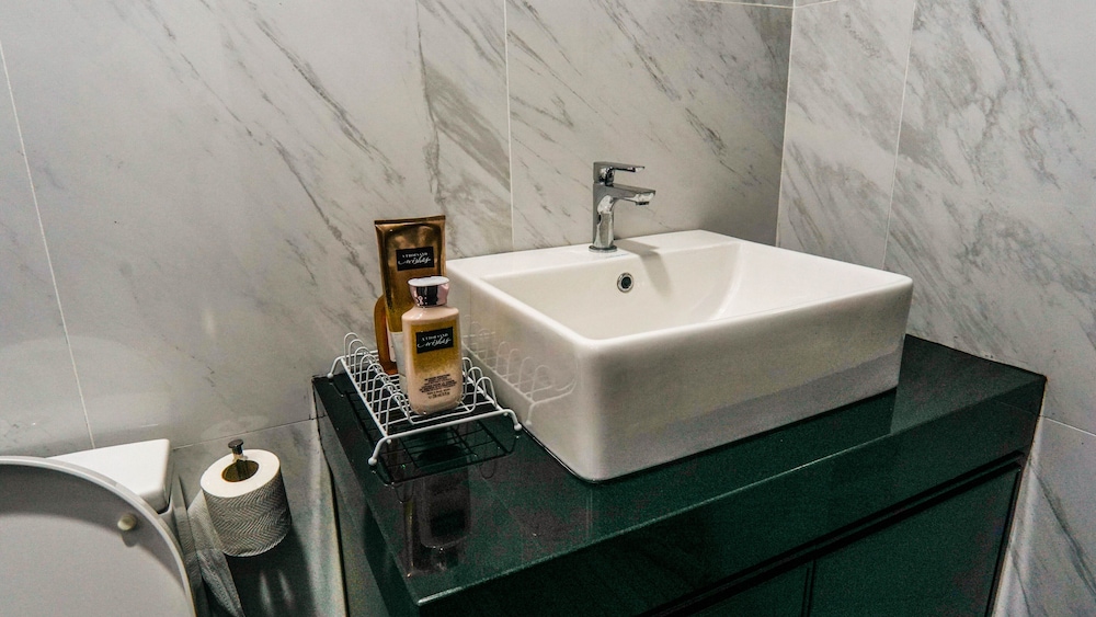 emporis soho residence by airhost