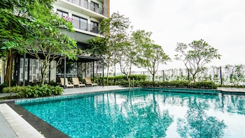 emporis soho residence by airhost