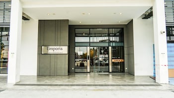 emporis soho residence by airhost
