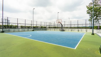 emporis soho residence by airhost