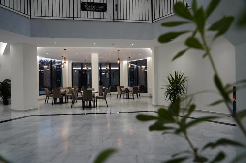 the honeycomb boutique hotel