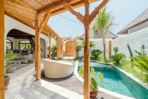 canggutopia by alfred in bali