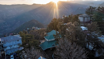 ama stays and trails raman villa shimla
