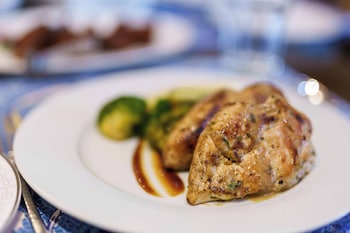 ama stays and trails raman villa shimla