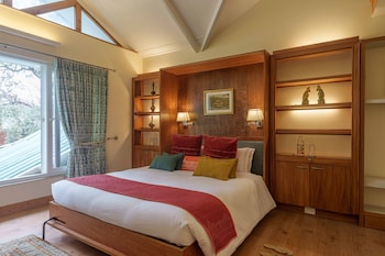 ama stays and trails raman villa shimla