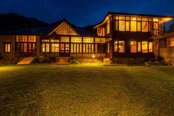 ama stays and trails ramgarh heritage villa manali