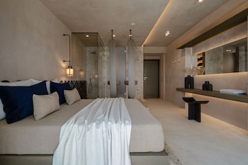 naxos rhyton adults only