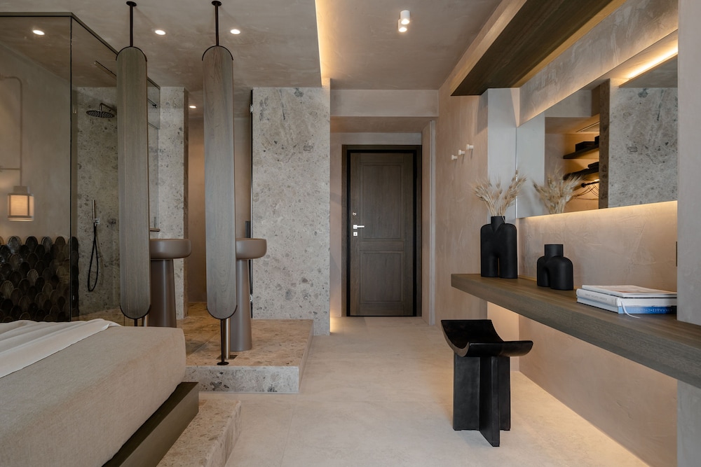 naxos rhyton adults only