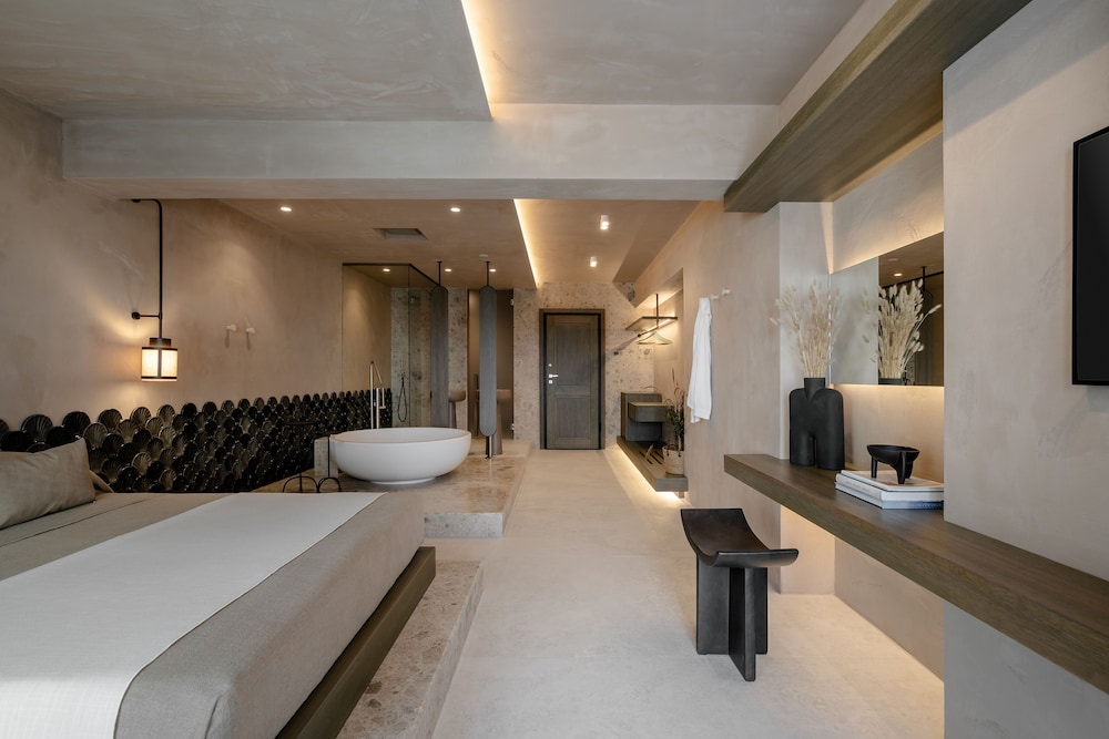 naxos rhyton adults only