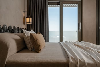 naxos rhyton adults only