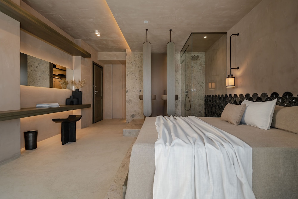 naxos rhyton adults only