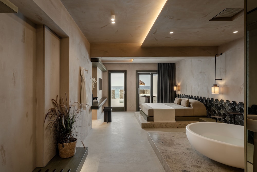 naxos rhyton adults only