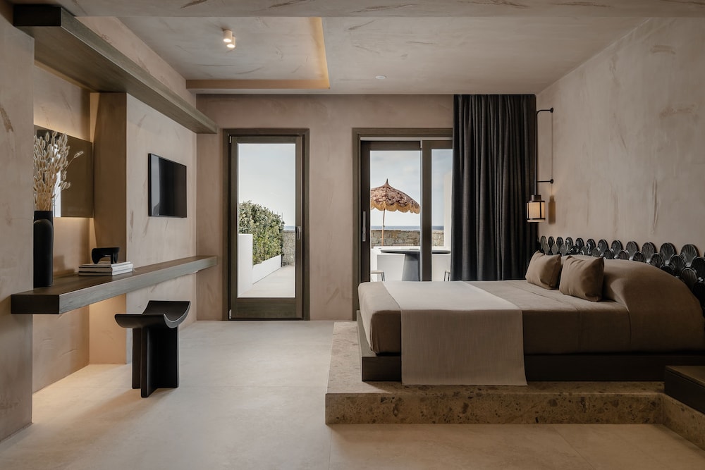 naxos rhyton adults only