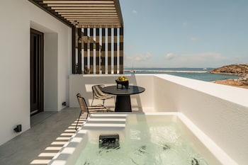 naxos rhyton adults only