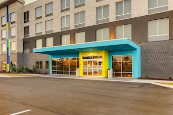 tru by hilton leland wilmington