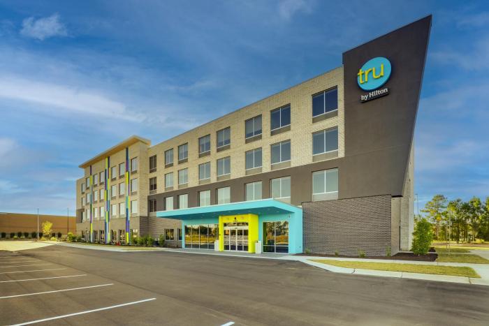 tru by hilton leland wilmington