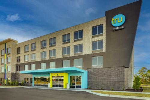 tru by hilton leland wilmington