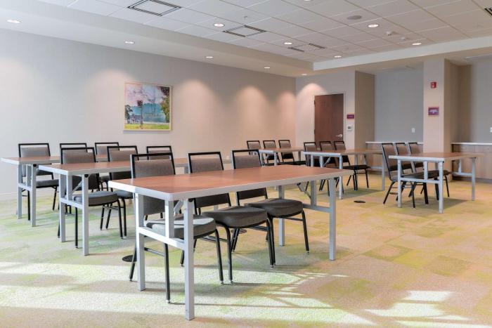 home2 suites by hilton alcoa knoxville airport